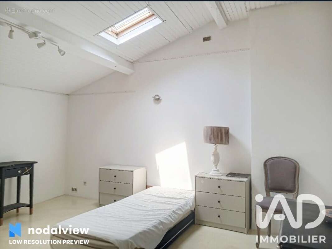 Maison 75 m² à Arles  - photo 8
