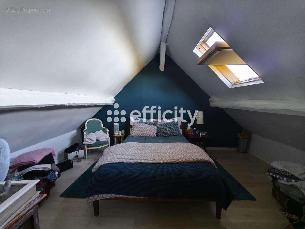 Maison à NEUFVY-SUR-ARONDE