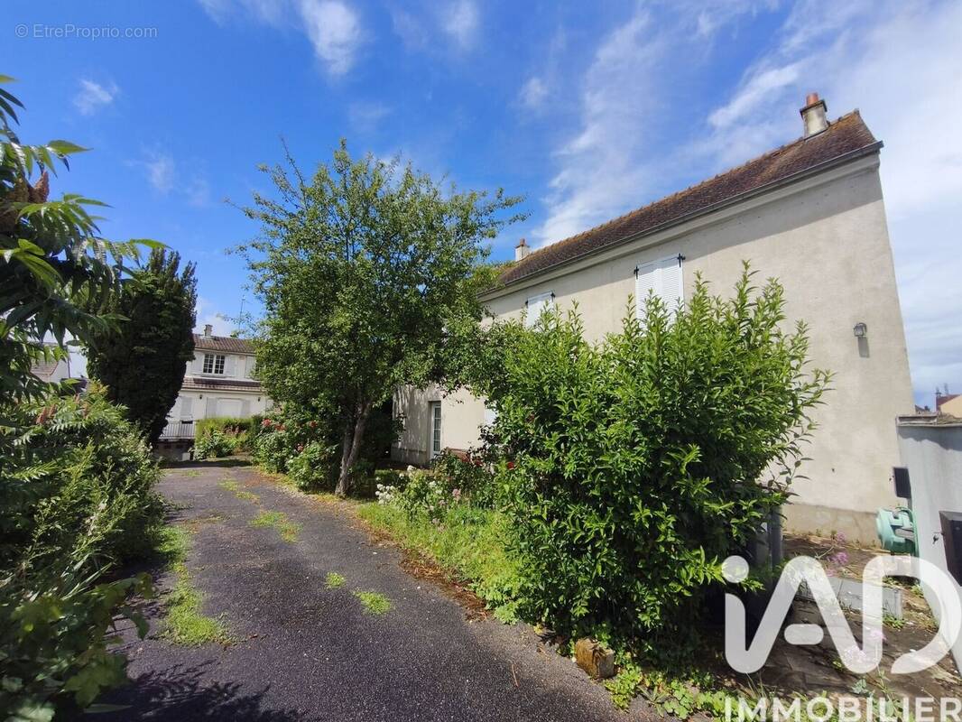 Photo 1 - Maison à VOISENON