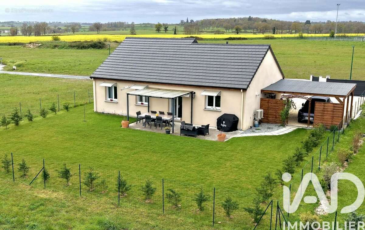 Photo 2 - Maison à VALLON-EN-SULLY