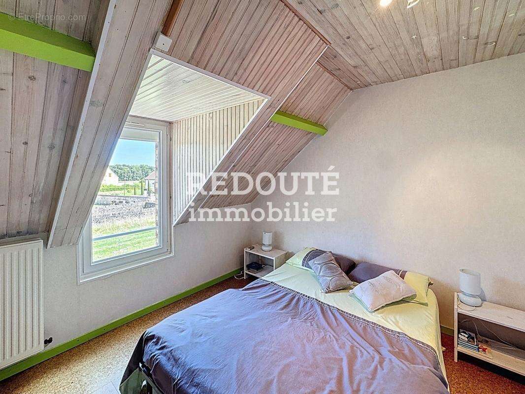 Maison à LA NEUVILLE-AUX-LARRIS