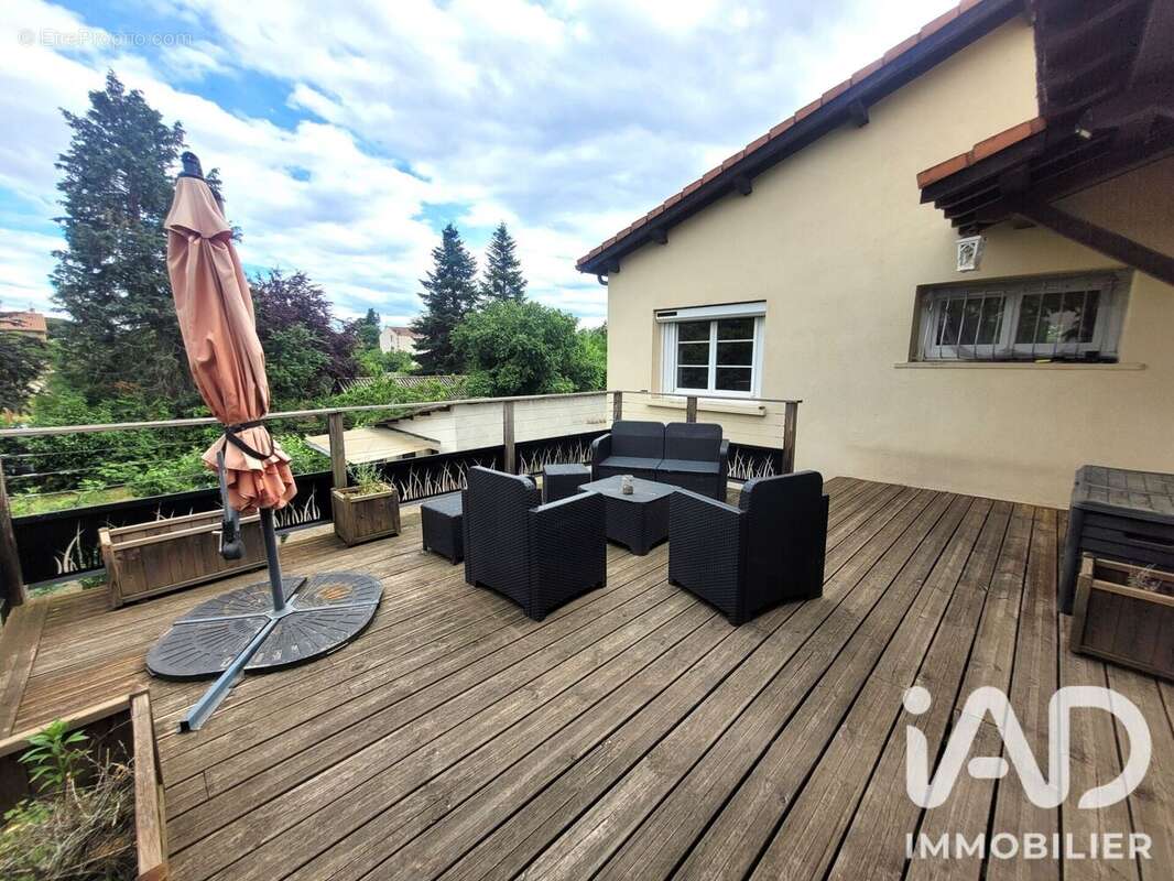 Maison 102 m² à Saint-Just-Saint-Rambert  - photo 3