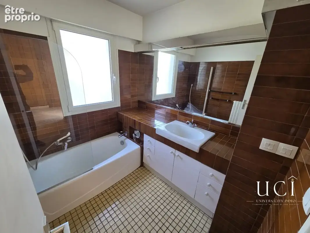 Maison 7 pièces 158 m² à vendre à Carquefou (44470) - photo 2