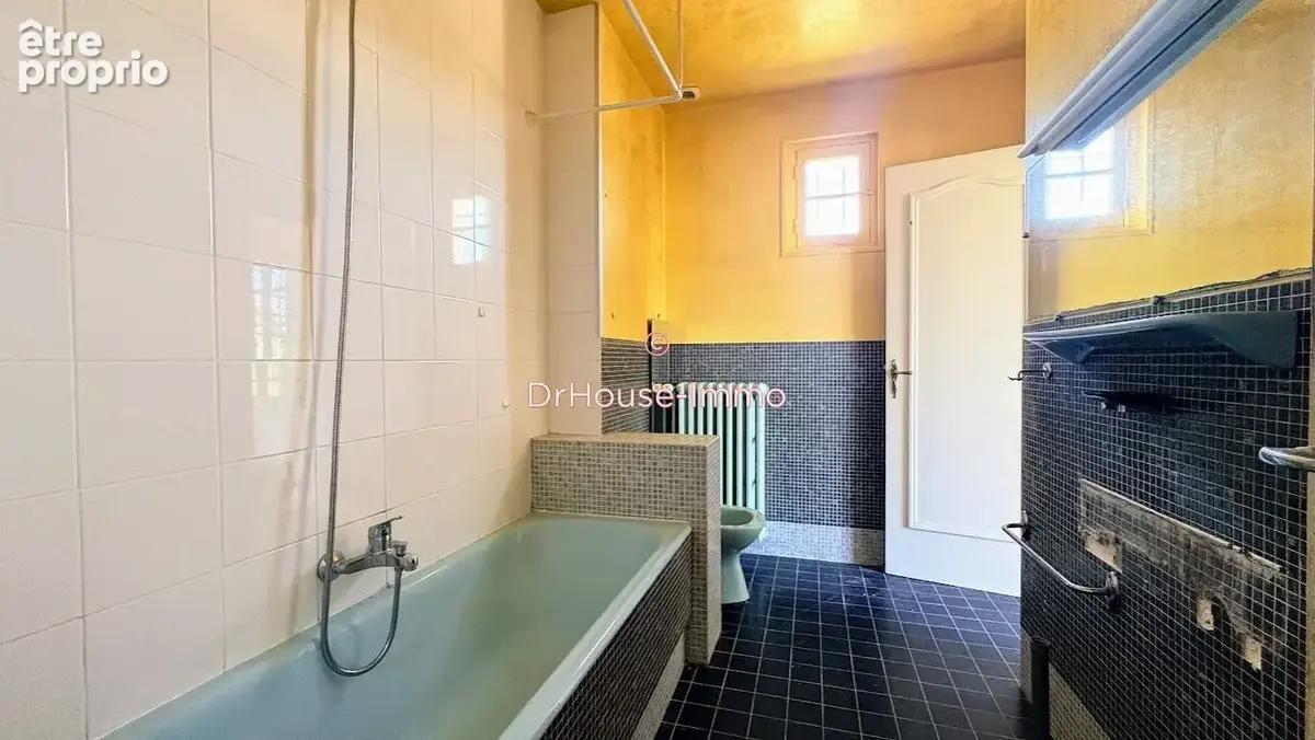 Maison 5 pièces 121 m² à vendre à Valognes (50700) - photo 8