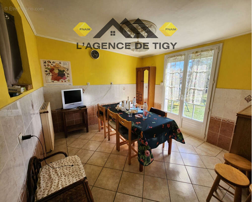 Maison à NEUVY-EN-SULLIAS