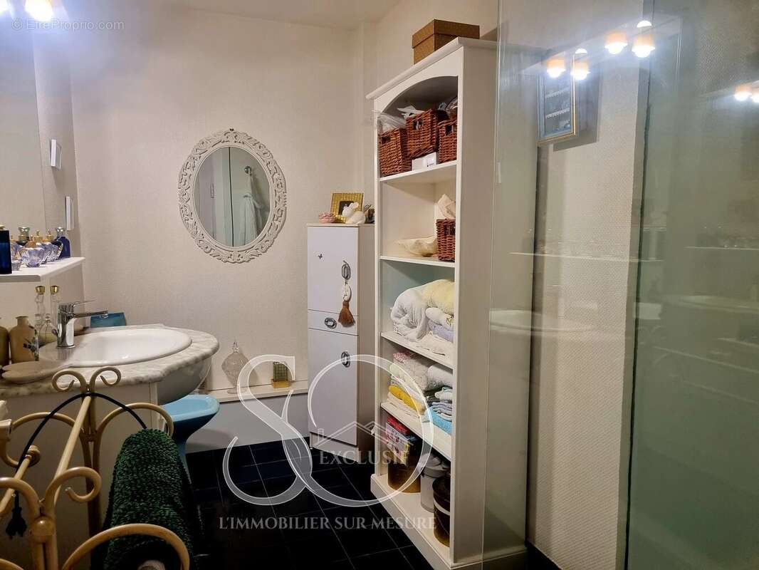 Maison à MEZIERES-SUR-SEINE