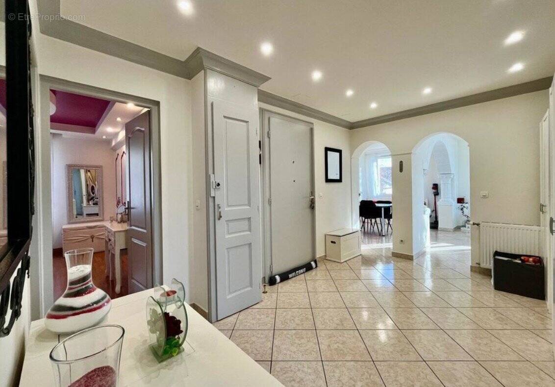 Appartement à VETRAZ-MONTHOUX