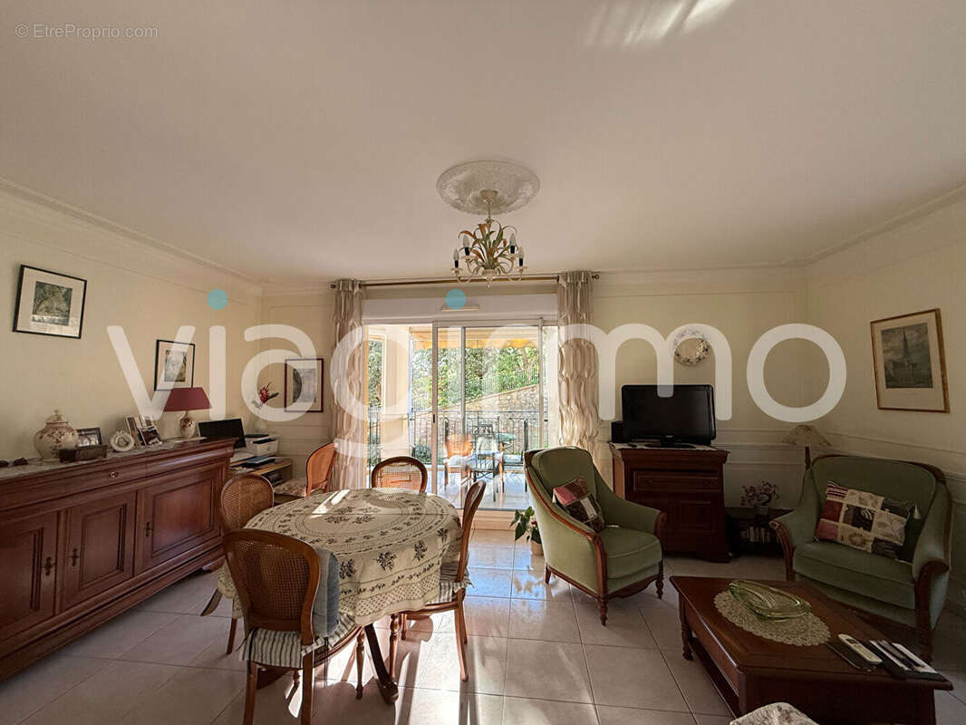 Appartement à HYERES