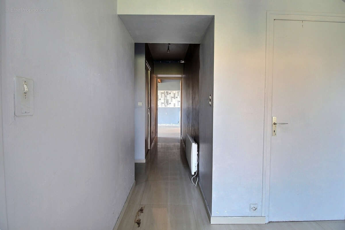 SAVIGNY S/ GROSNE Maison  6 pièce(s) 150 m2 - photo 7