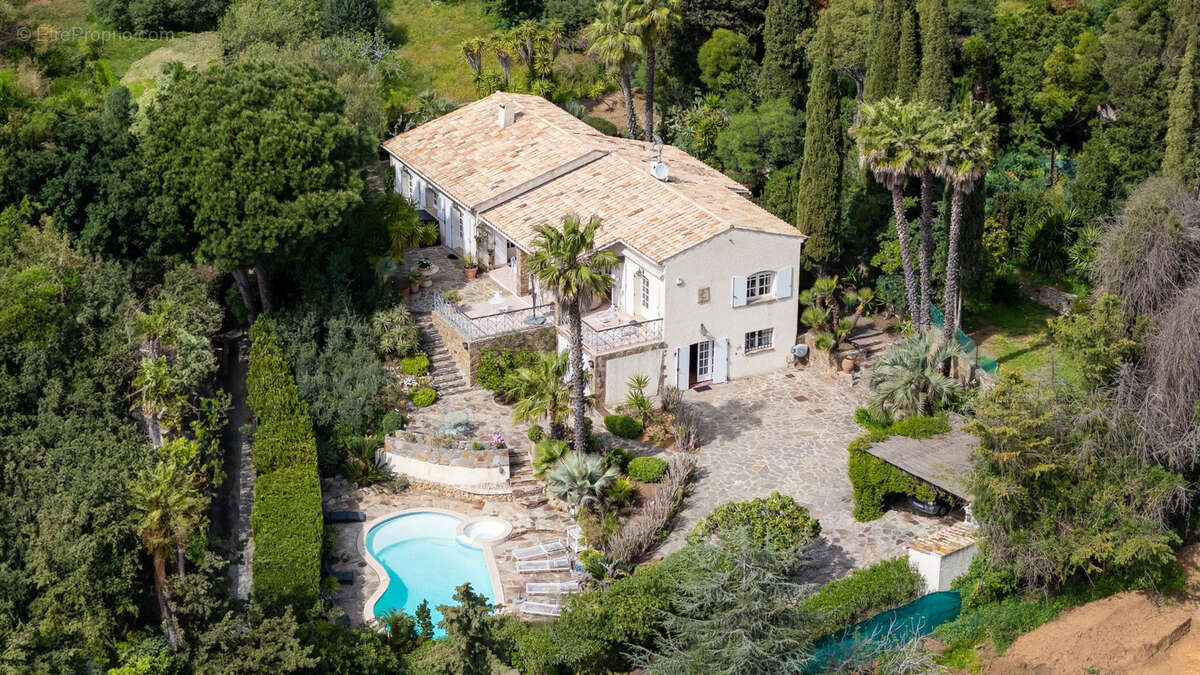 Maison à LA CROIX-VALMER