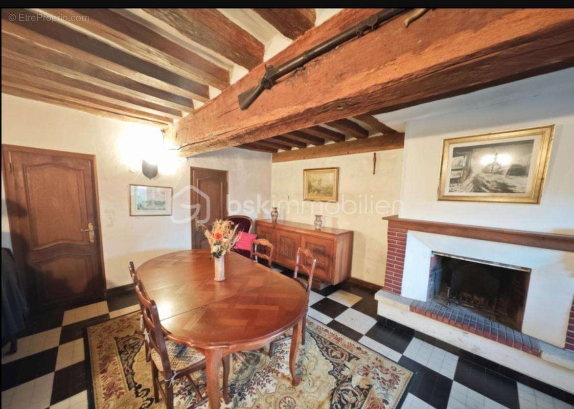 Maison à SAINT-MAURICE-LES-CHARENCEY
