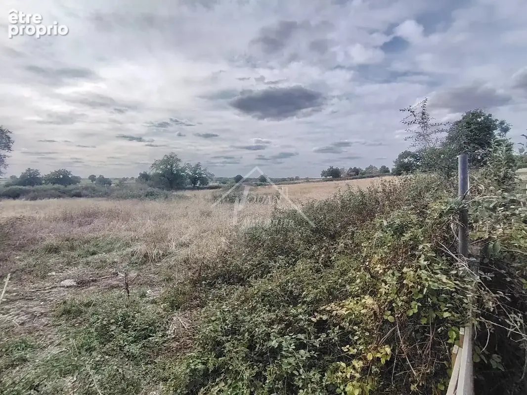 Terrain constructible de 1068 m² - photo 11