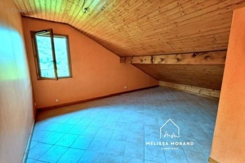 Maison familiale avec terrain de 1100 m2 à vendre 5 pièces, secteur recherché de VINCY à LA BALME DE SILLINGY (74) - FORT POTENT - photo 11