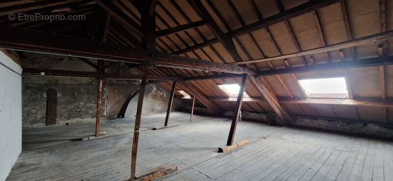 Appartement à SAINT-ELOY-LES-MINES