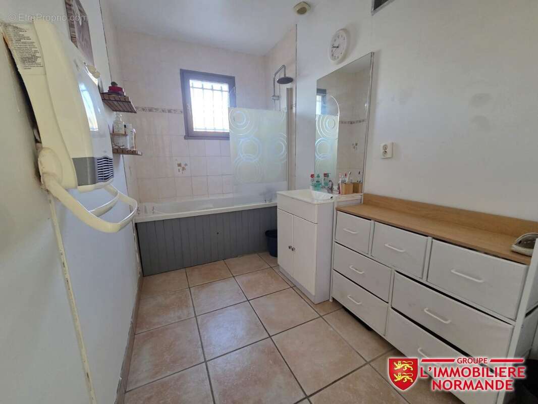 Maison à HONDOUVILLE