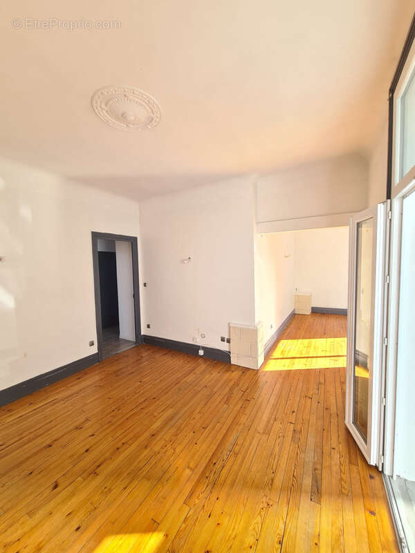 Appartement à SAINT-ETIENNE