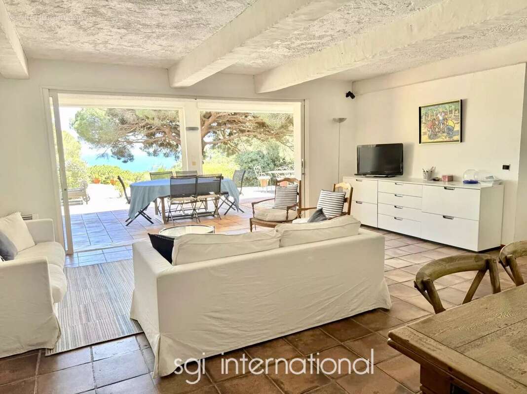 Maison à RAMATUELLE