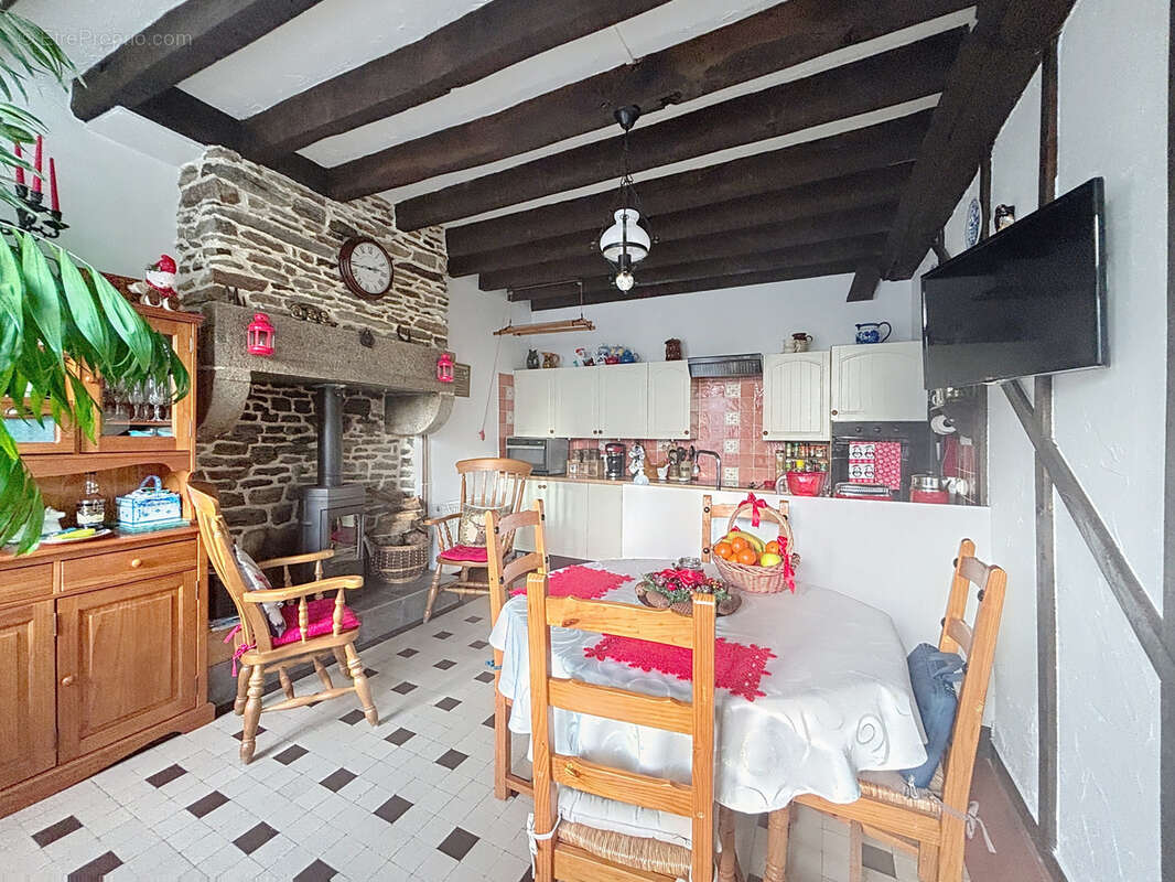 Maison à JUVIGNY-LE-TERTRE