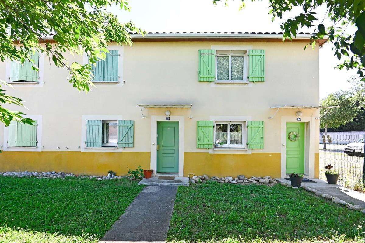 Maison à MORIERES-LES-AVIGNON