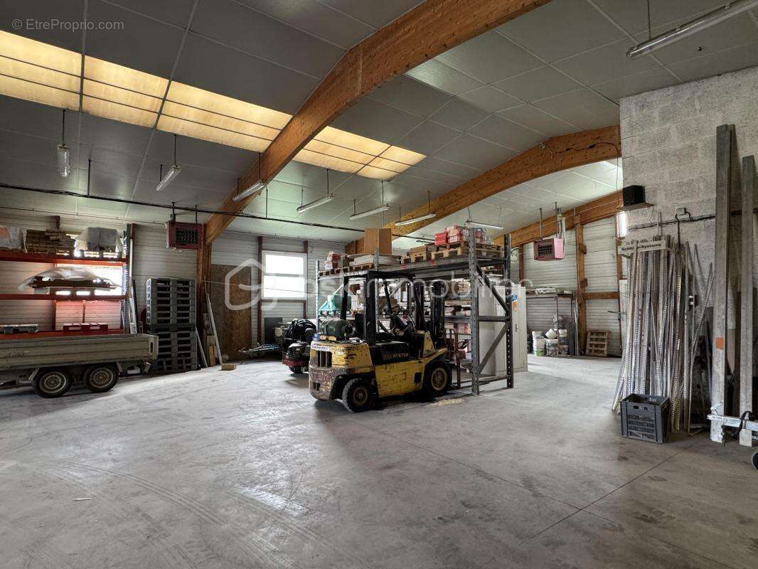 Commerce à SAINT-M'HERVE