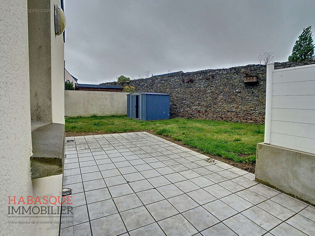 Maison à LAMPAUL-GUIMILIAU