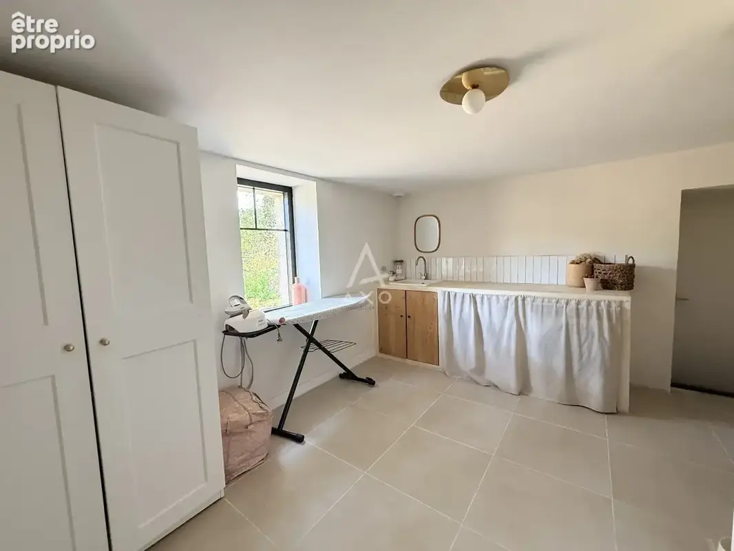 Une propriété rare, rénovée avec goût, où charme et sérénité se rencontrent - photo 10