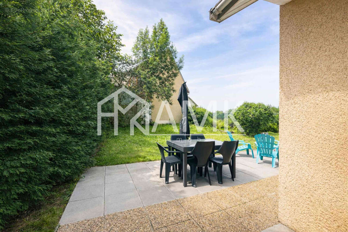 Maison individuelle 140 m2 au sol avec futur studio indépendant & jardins   Cœur de village** - photo 14
