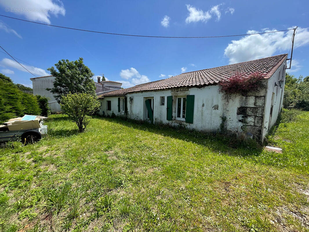 Maison à SAINT-AGNANT