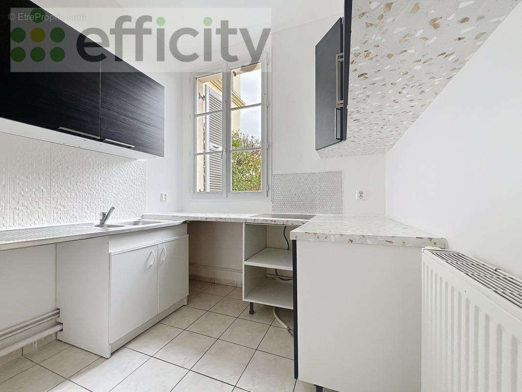 Appartement à BAILLY-ROMAINVILLIERS