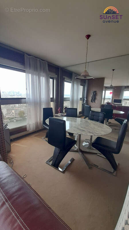 Appartement à PARIS-15E