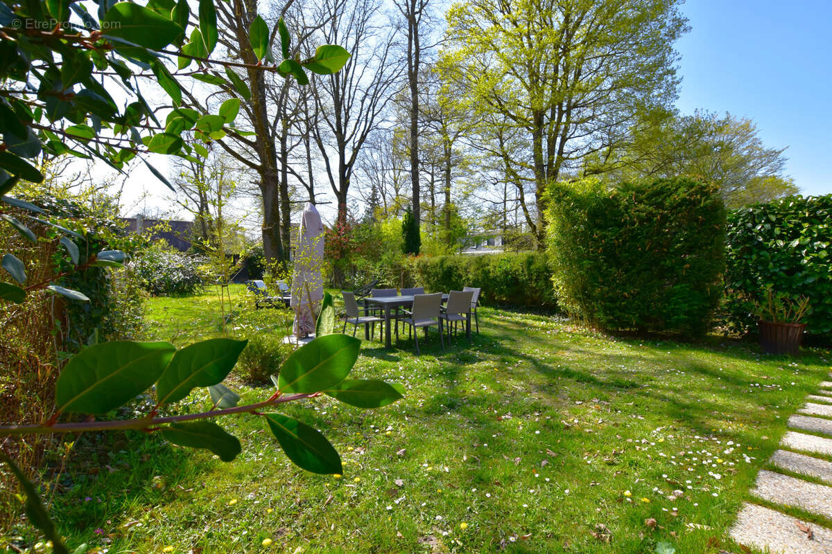 Maison à LEVIS-SAINT-NOM