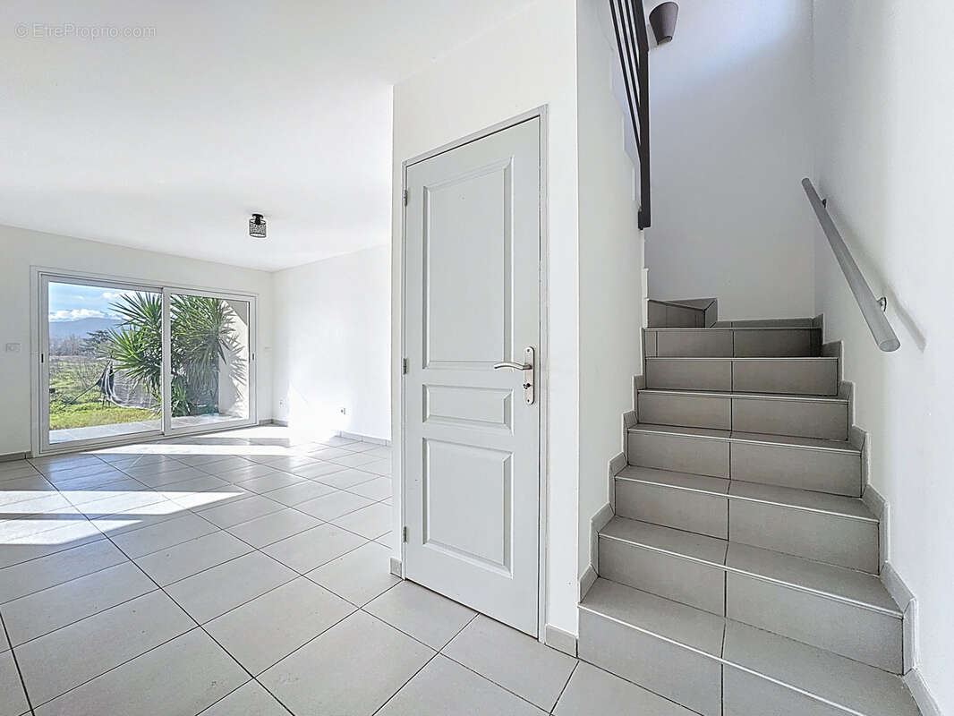 Duplex T3 avec jardin privatif - 2 parkings - Proche des plages   259 000 € - photo 5