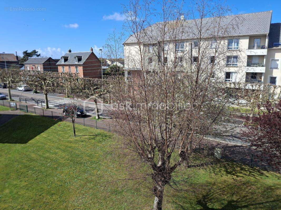 ***appartement 56m2  2chambres refait a neuf avec balcon, cave, box parking privatif dieppe*** - photo 5