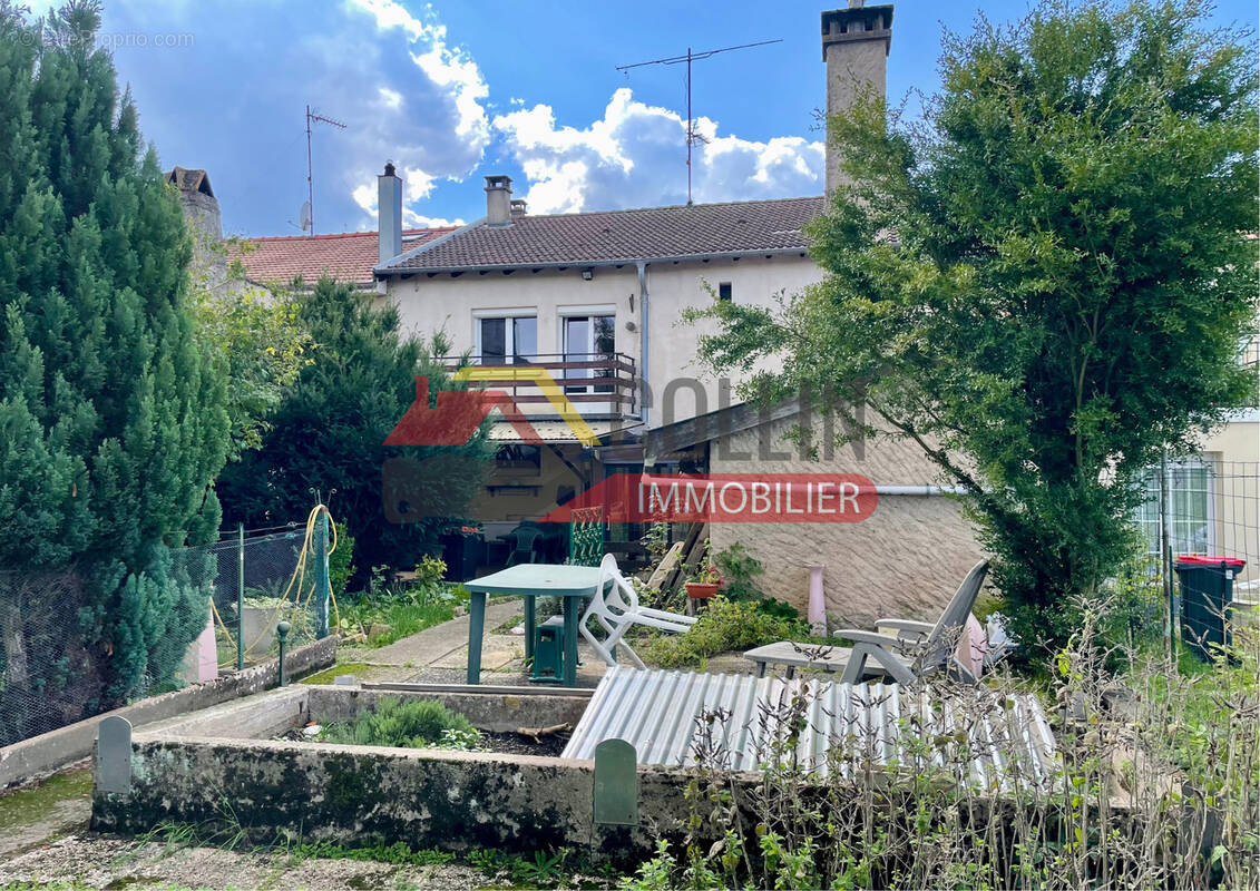 Maison à REMEREVILLE