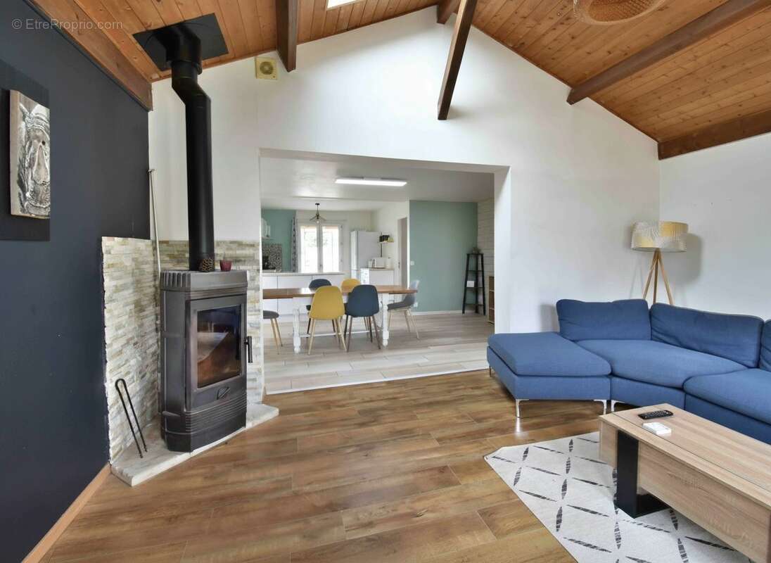 Maison à MESCHERS-SUR-GIRONDE