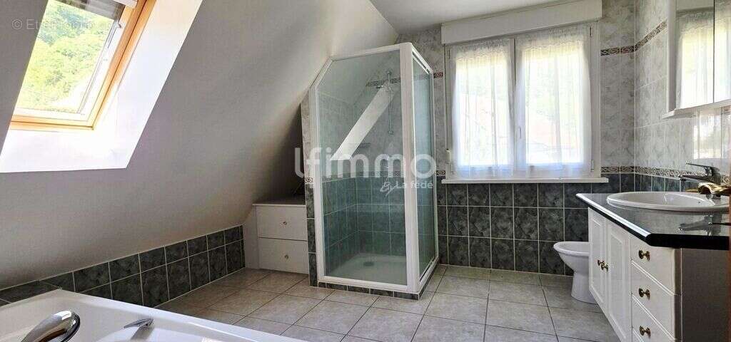 Maison familiale 190 m² – 13,63 ares constructibles – Triple gar - photo 16