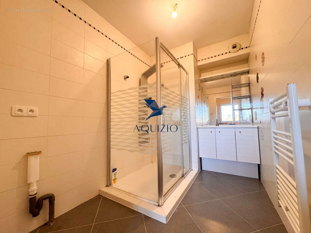 Appartement à LA ROCHE-SUR-FORON