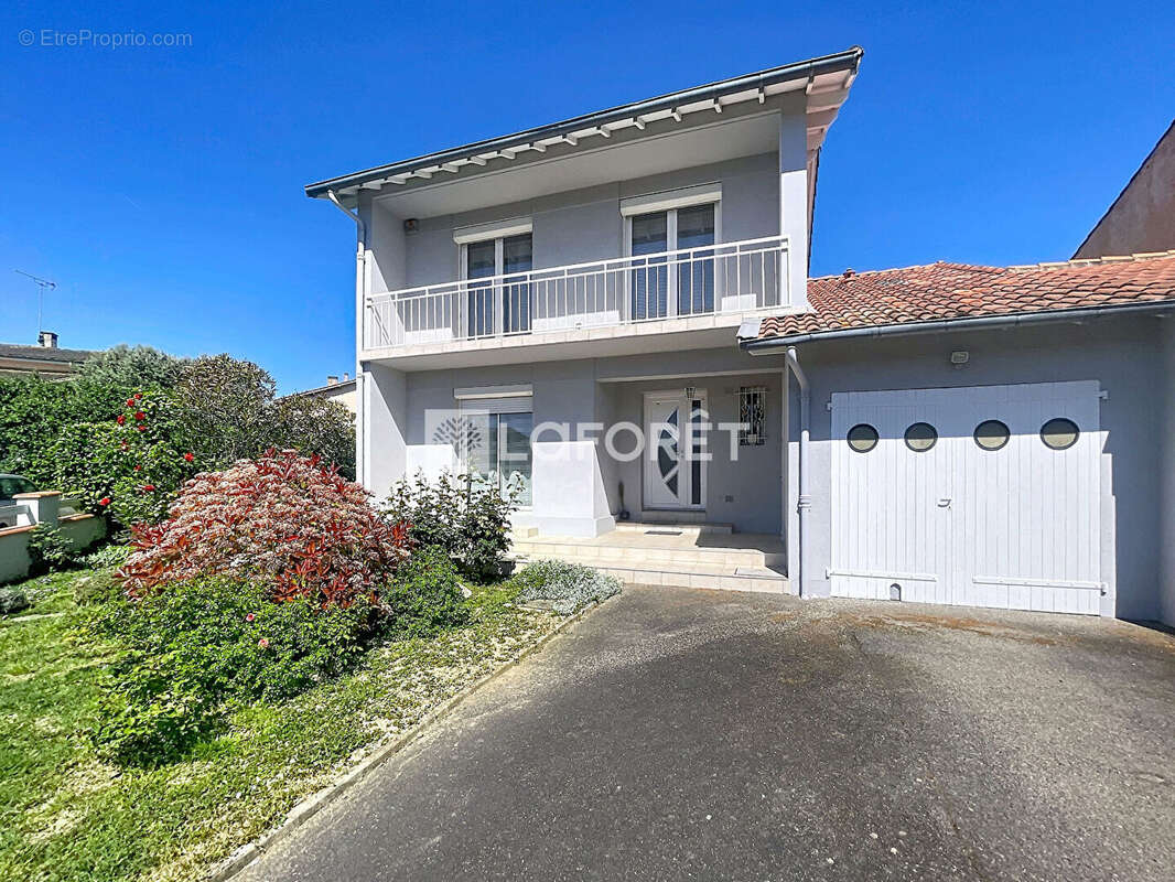 Maison à CASTELSARRASIN