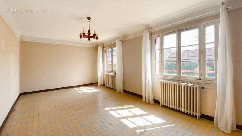 Maison à GARANCIERES