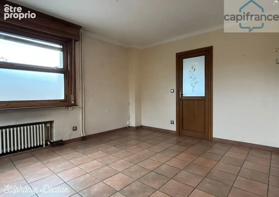 A VENDRE : VALENCIENNES (59) Un bien, mille possibilités : Maison + local professionnel ou logement indépendant ou commerce ou e - photo 6