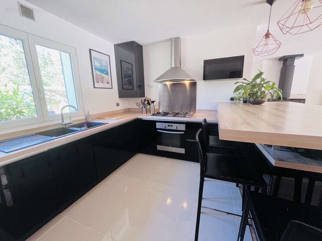 Maison 240 m² à Cestas  - photo 4