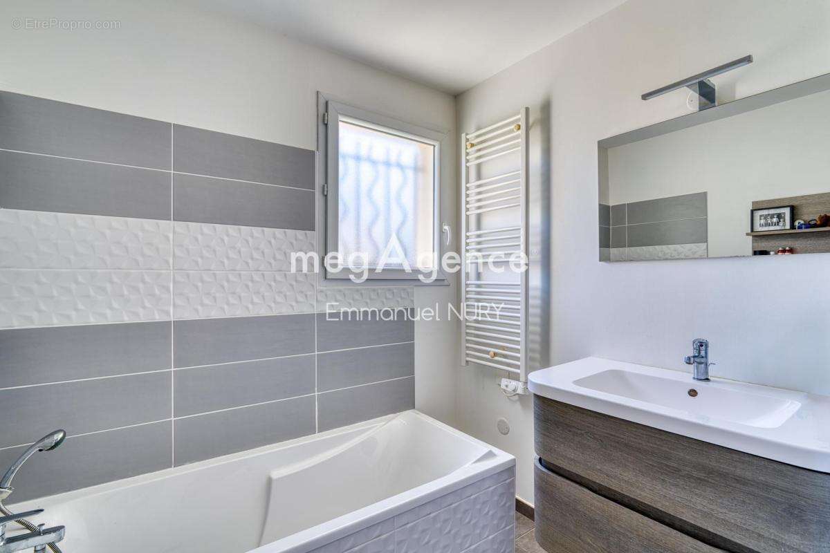 Maison à MARCY-L'ETOILE
