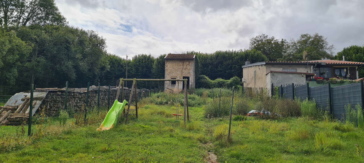 Maison à LINY-DEVANT-DUN