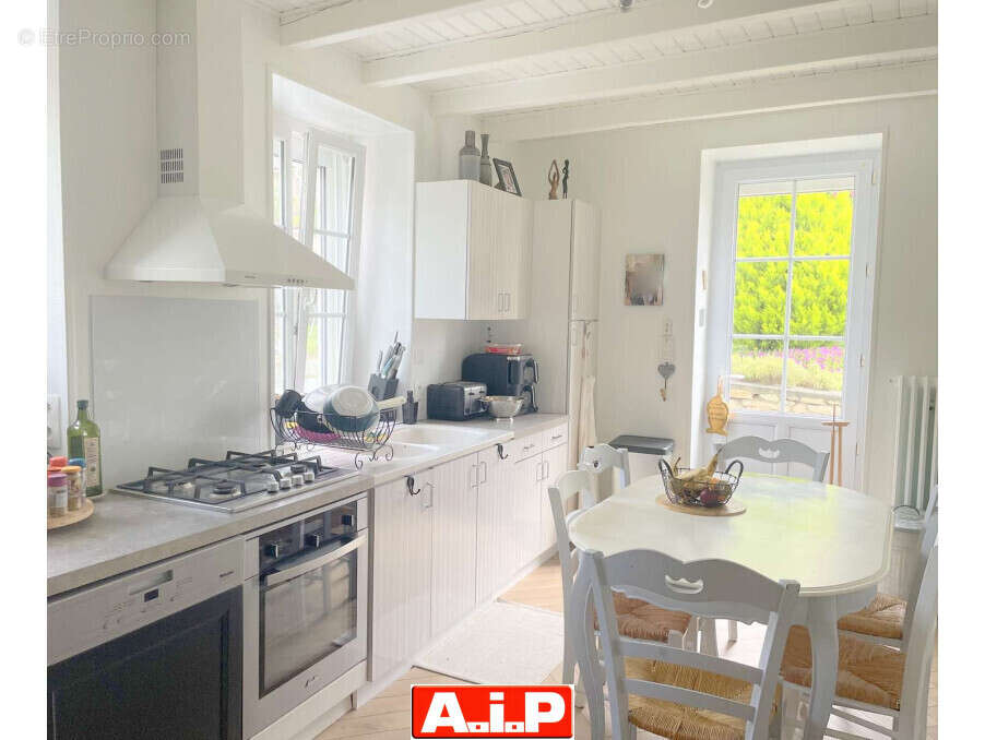 Maison à LOGE-FOUGEREUSE