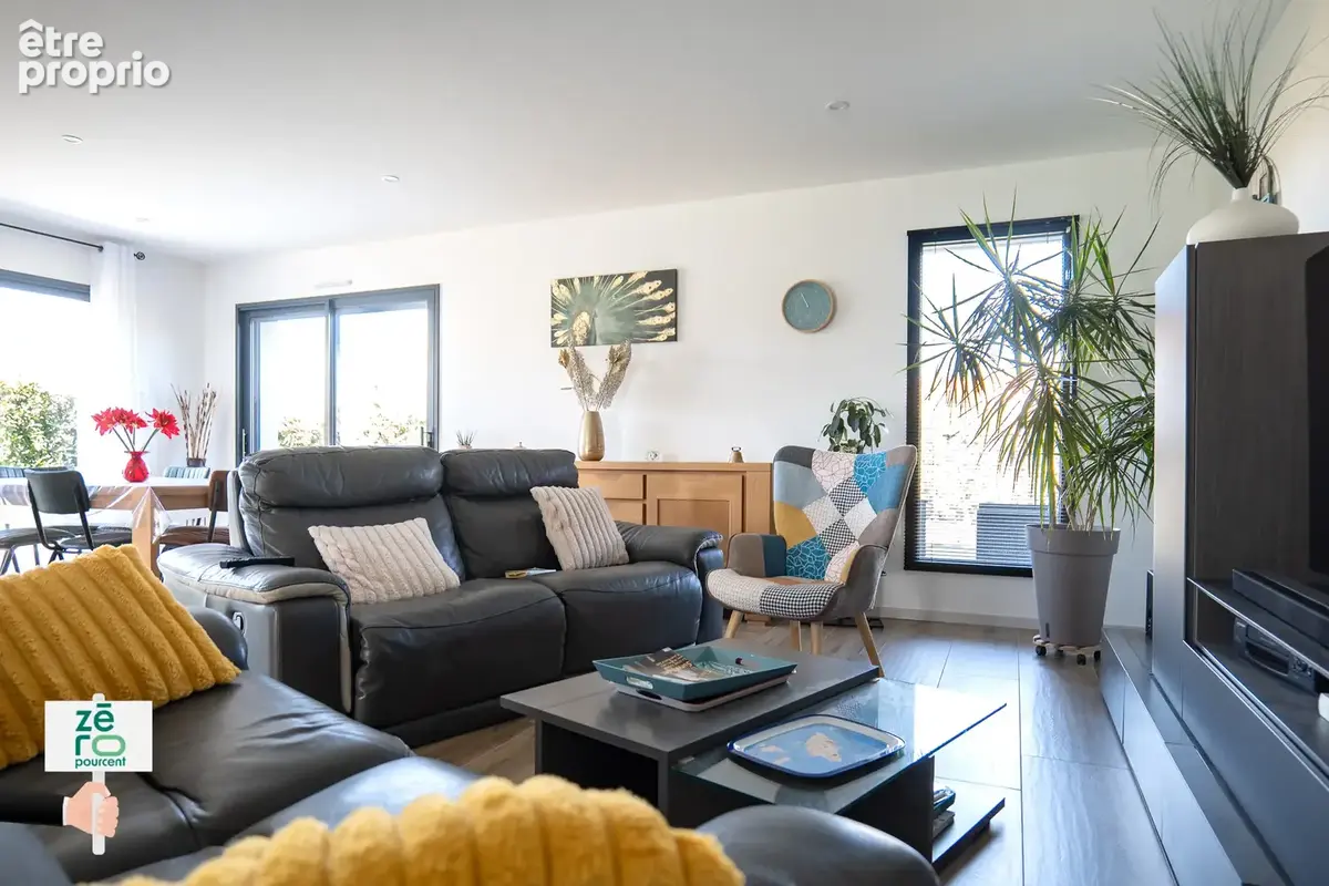 Ensemble immobilier récent de plain-pied à Saint-Michel-en-l’Herm   Maison de 110 m2 et logement indépendant - photo 11