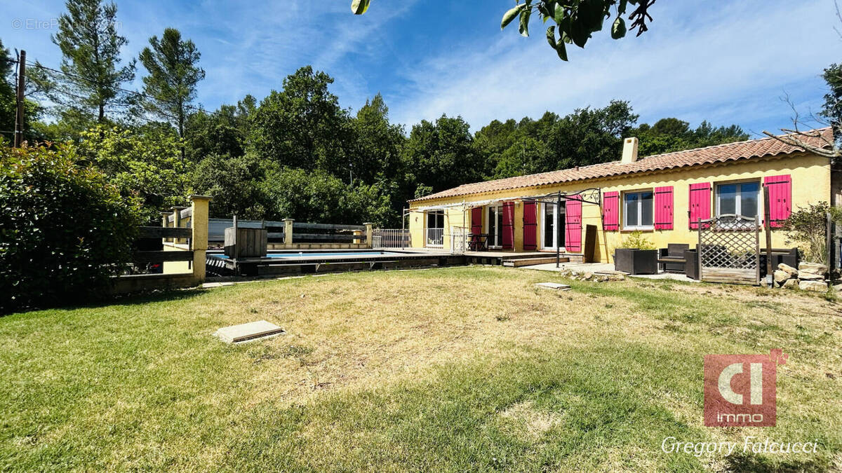 Maison à BESSE-SUR-ISSOLE