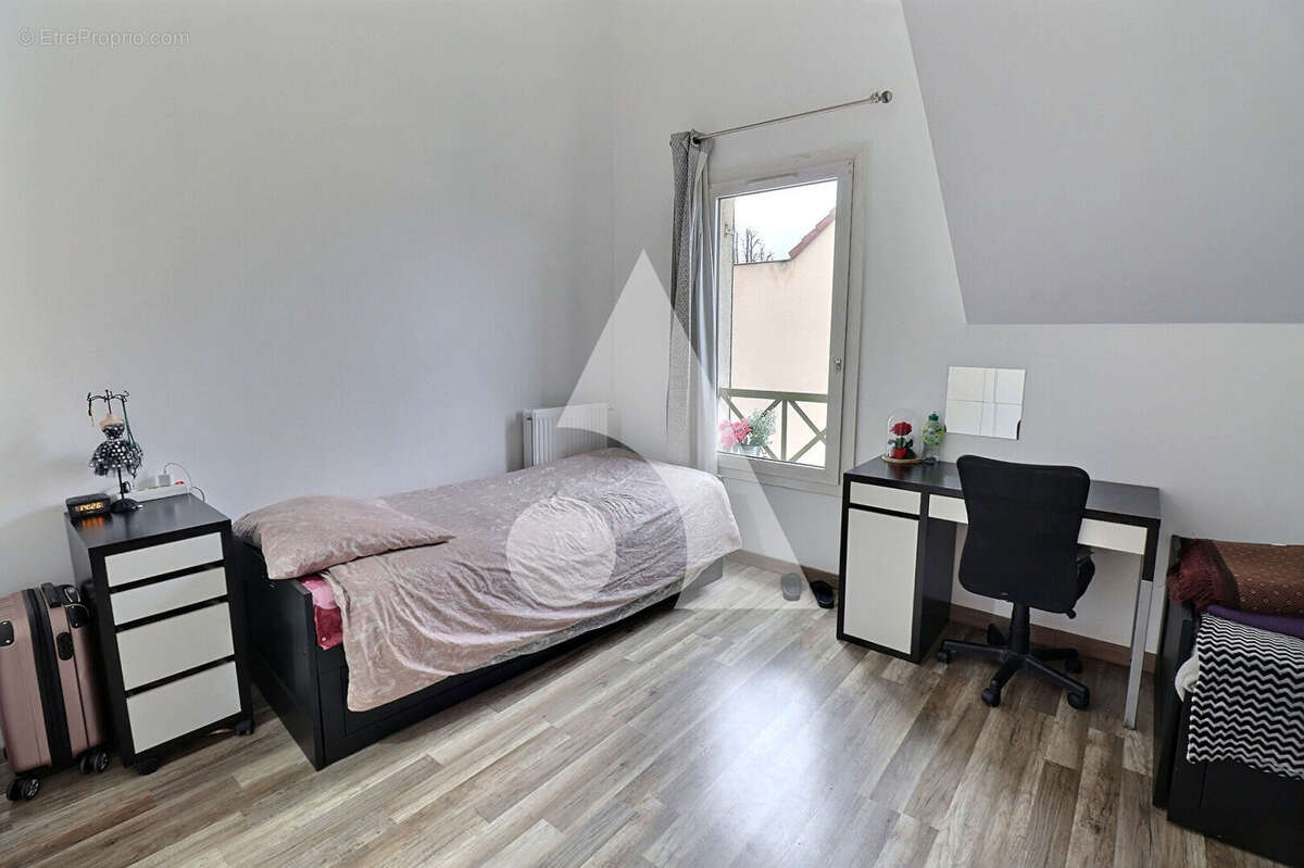 Maison à SAINT-OUEN-L&#039;AUMONE