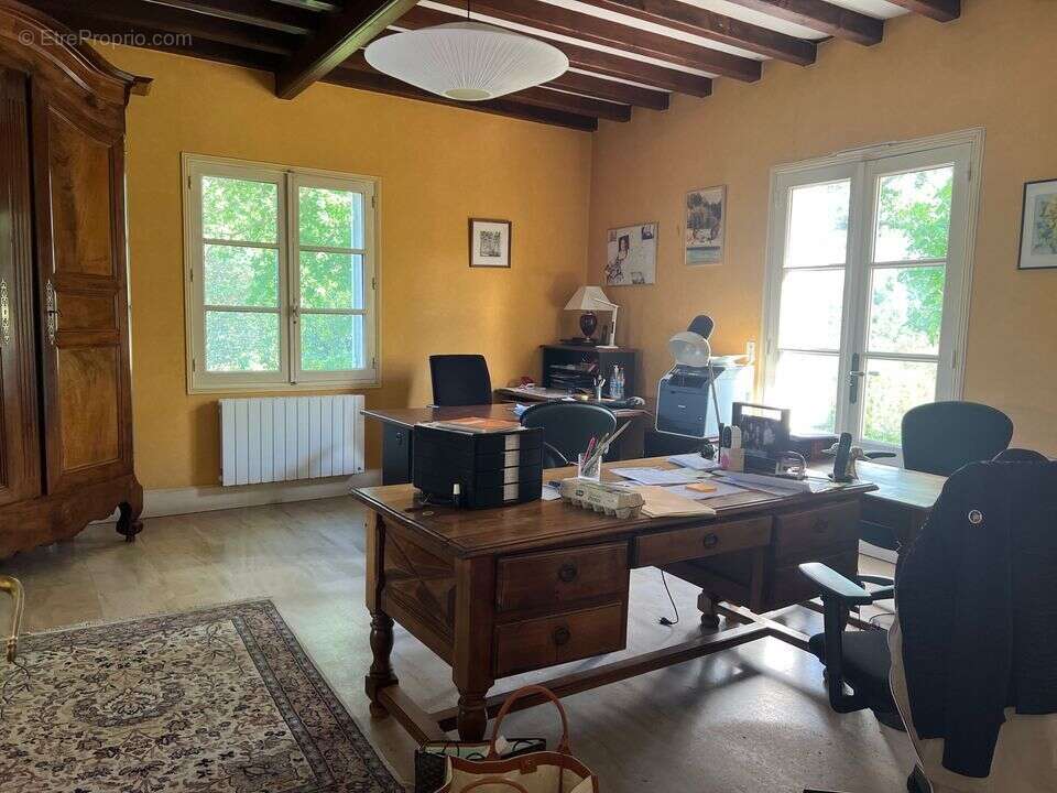 Maison 200 m² à Saint-Denis-De-Pile  - photo 14