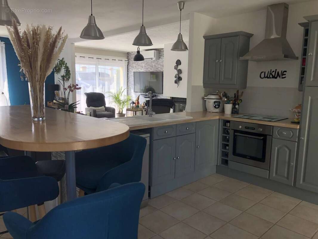 Maison à LA CHAPELLE-SUR-OREUSE