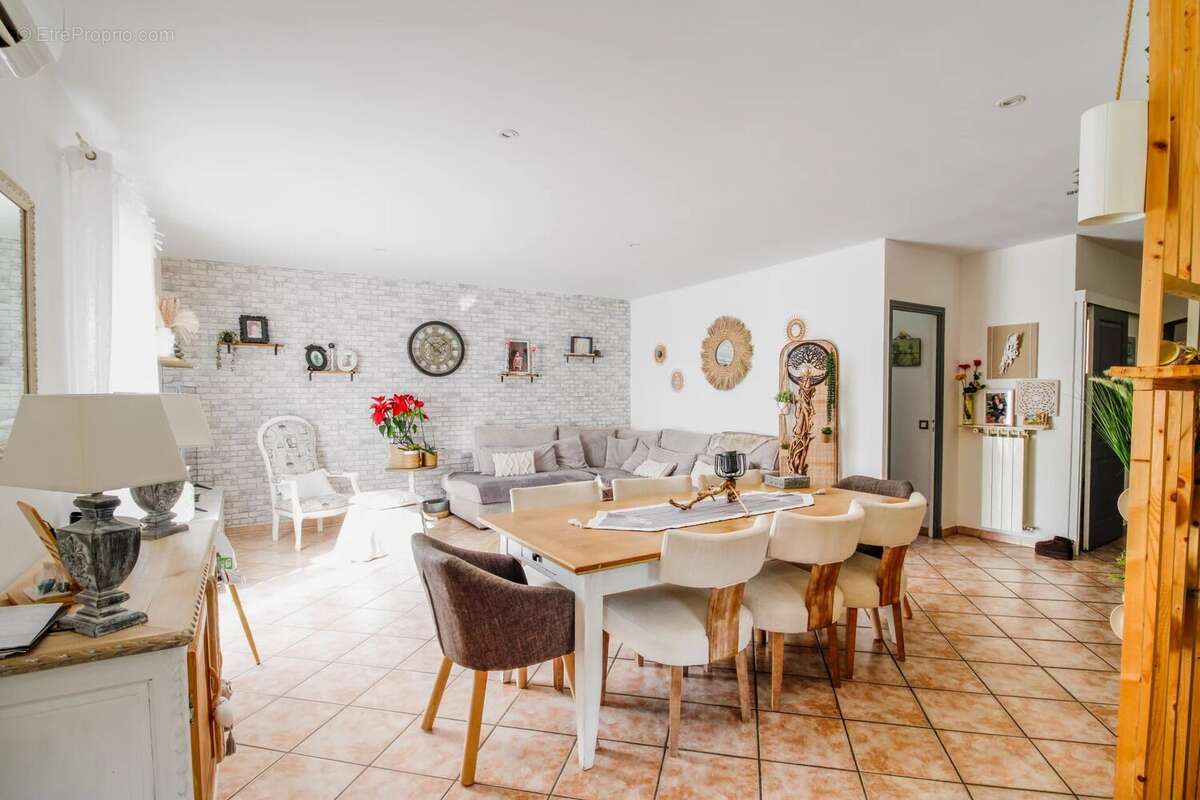 Maison à SAINT-MARTIN-DU-VAR